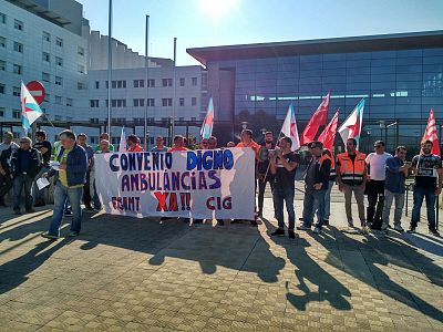 16-09-23 Concentracion ambulancias Ferrol2.jpg